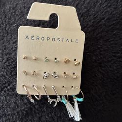 Aeropostale Earring Set