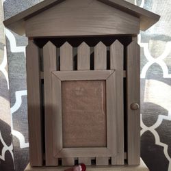 Photo Frame With Key Storage (1 Available)