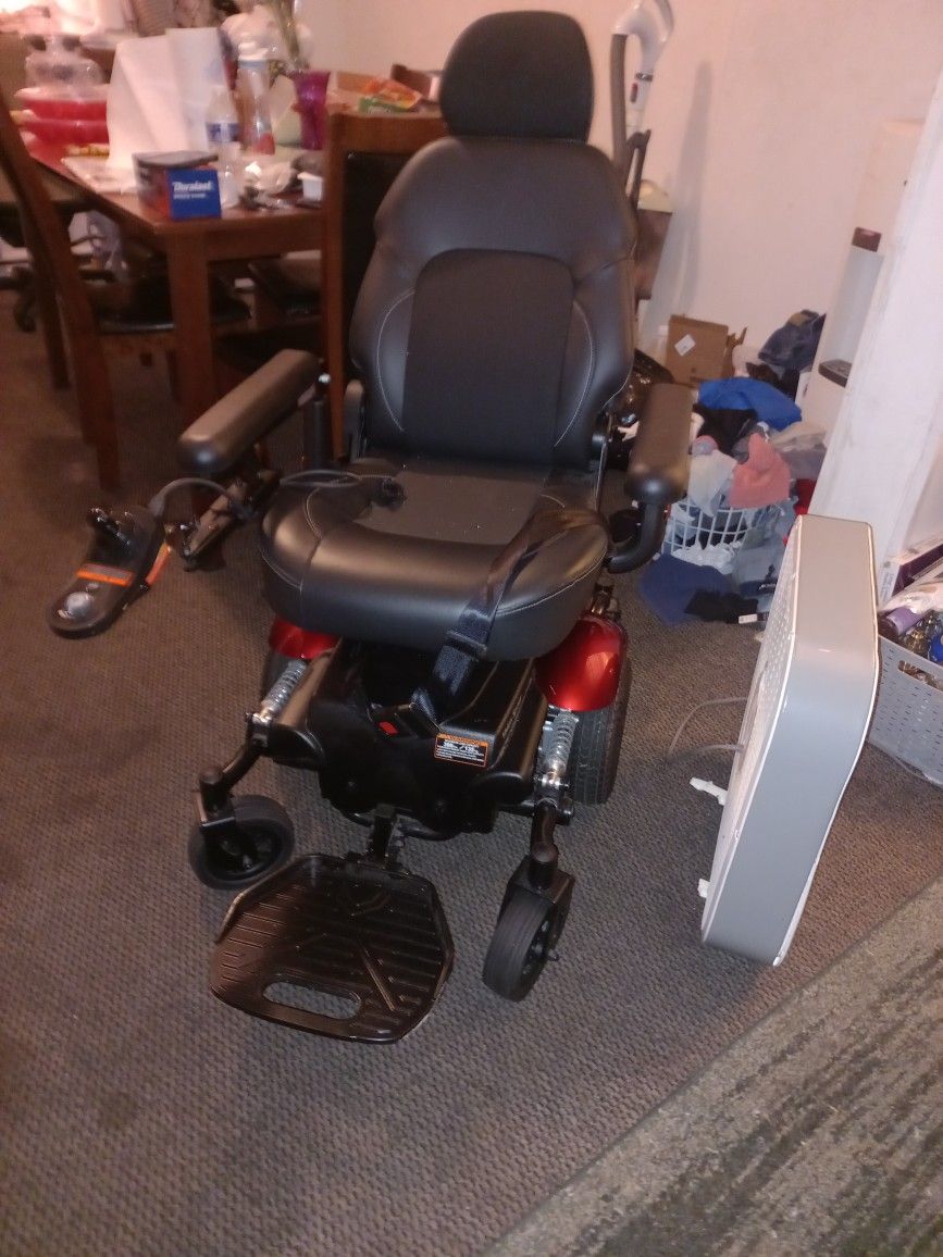 Power Wheel Chair/ Merits Vision Sport.