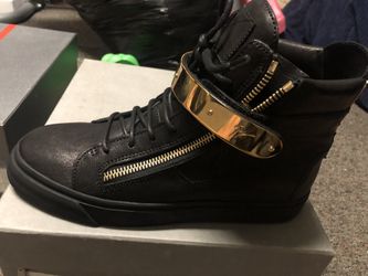 GIUSEPPE ZANOTTI DESIGN