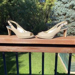 Women’s Size 9.5 M Tan Sling-back Pumps