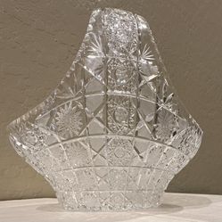 New Large CRYSTAL BOHEMIA CZECH REPUBLIC Hand Cut 24 % Crystal Basket Queen Lace Starburst