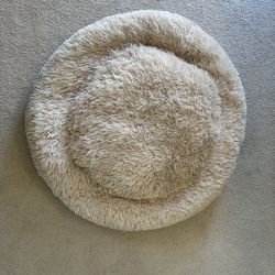 36 Inch Round Fluffy Dog Bed for Large Dogs - NEVER USED!