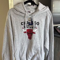 Chicago Bulls Sweatshirt Xl And T Shirts Small, Medium, And Large