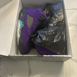 Jordan 5 Alternate Grape 