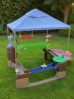 Step2 Pump & Splash Shady Oasis w/ Canopy