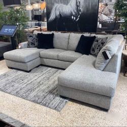 U Shape Storm Megginson Oversized Couch/Sectional With Chaise🌟 New Brand✅ Showroom Available 🤩 No Credit Needed👍