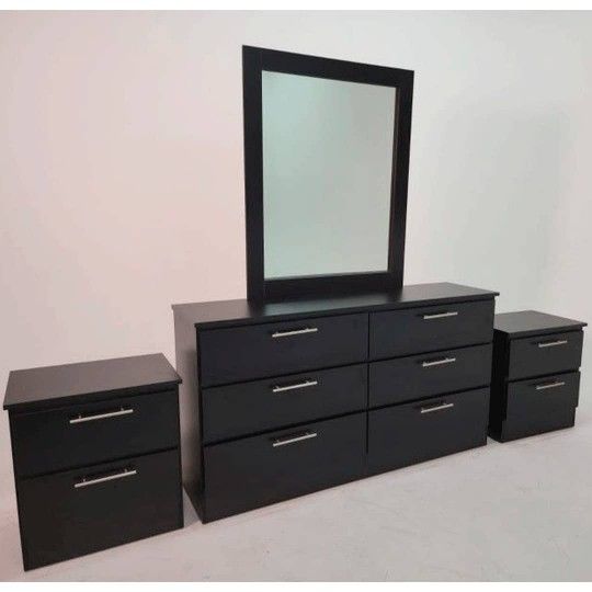 Dresser With Mirror And Two Nightstands *** Cómoda Con Espejo Y Dos Mesitas