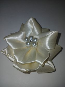 Eternal Flowers Brooch Pin