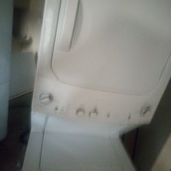 Stackers Washer An Dryer