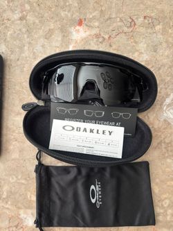 Oakley Radar EV's