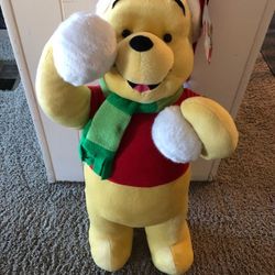 Disney Winnie The Pooh Christmas Bear With Snowbals