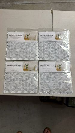 Kitchen Backsplash: Peel and Stick