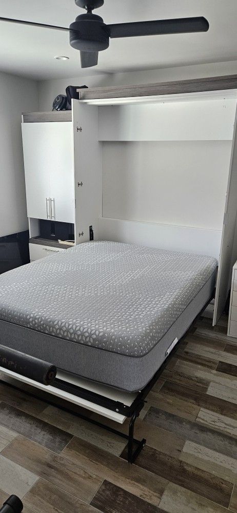 Murphy Bed
