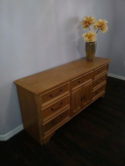 Queen bedroom Set. Included Dresser, Head And Foot Board. Two Night Stands. Very Good Condition. All Wood.