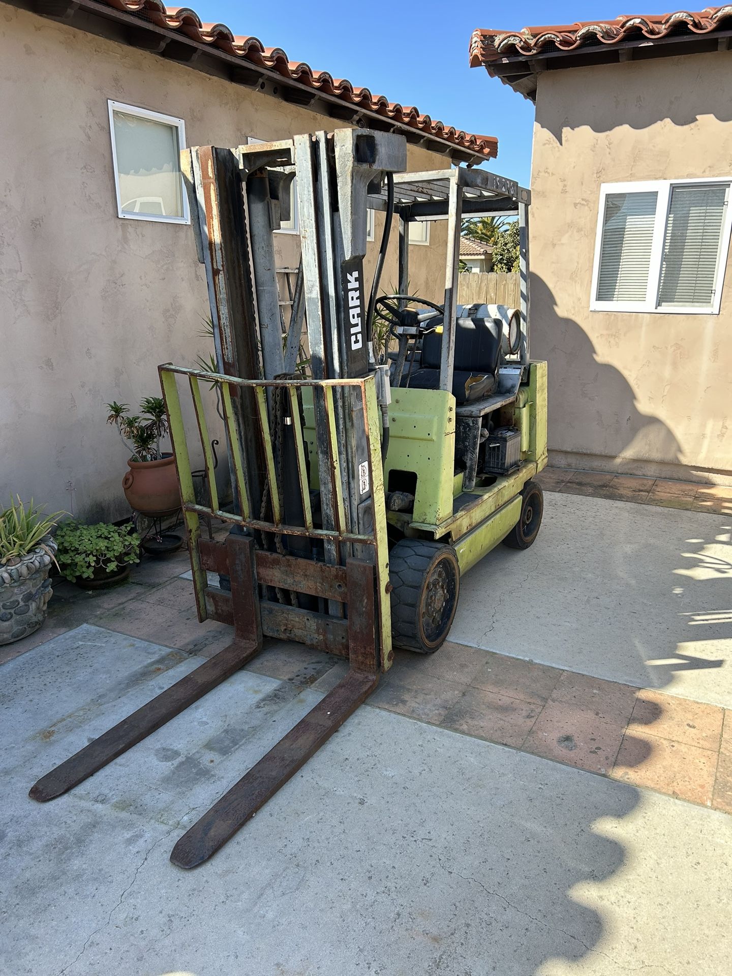 Clark Forklift 