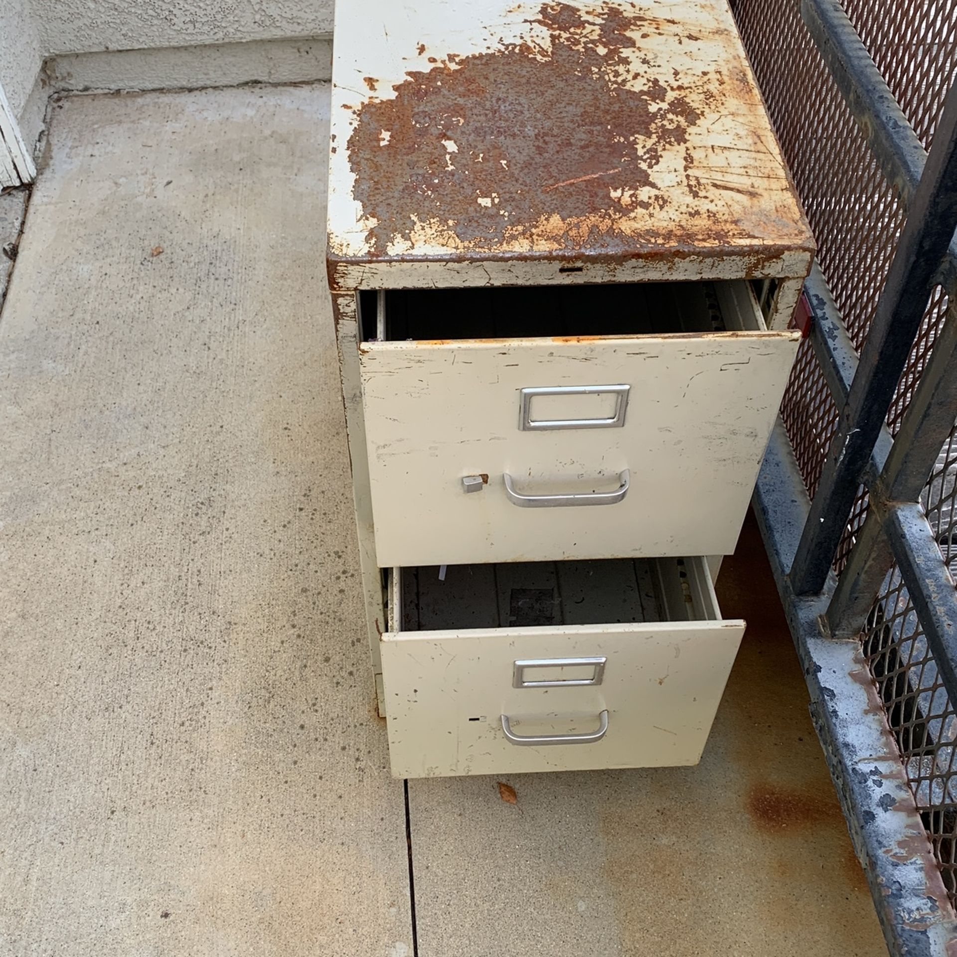 2 Drawer Metal File Cabinet