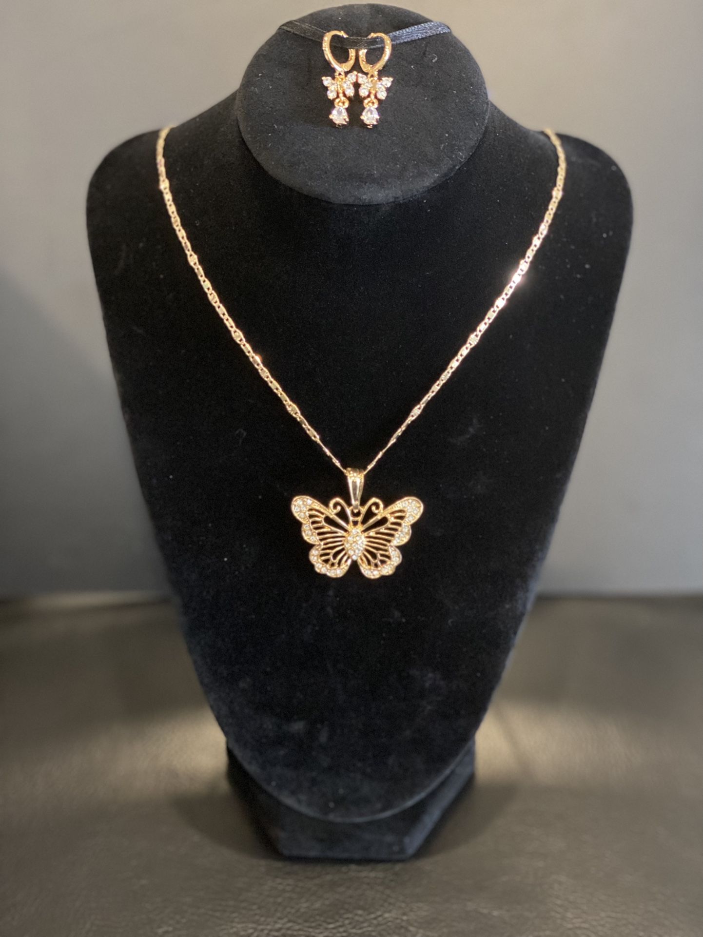 Butterfly Necklace And Earrings Set