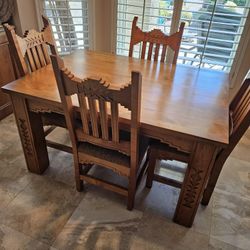 Kitchen  Tabel With 4 Chairs 
