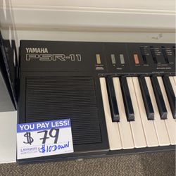 Yamaha Psr-11 Keyboard Piano 