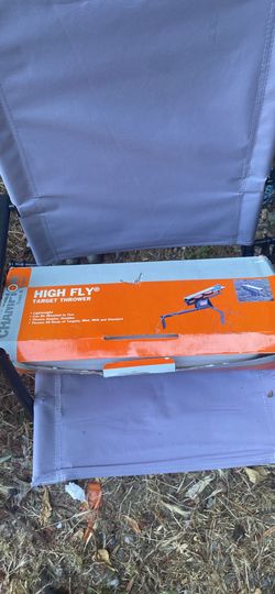 High fly target thrower in box clay pigeons
