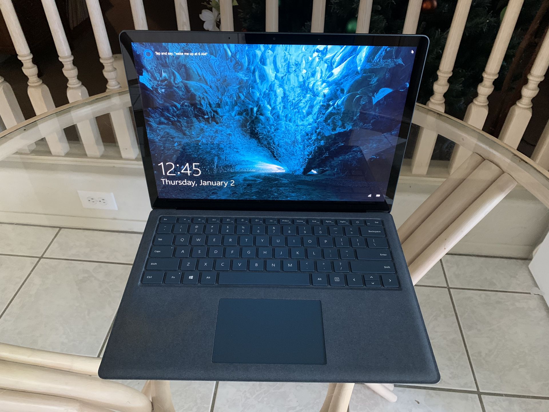 Surface Laptop (Touchscreen)