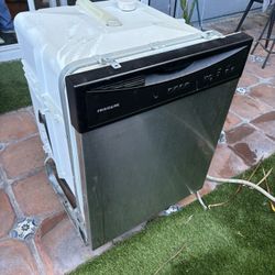 Frigidaire Dishwasher 