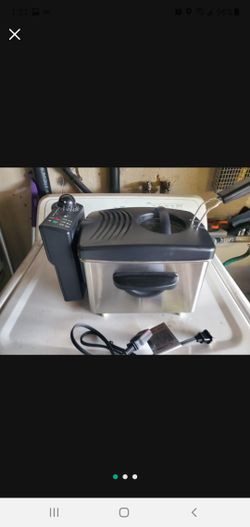 Deep Fryer, New Out Of Box, With Temperature Selection 