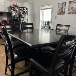 Dinning Table 