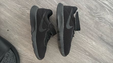 Little Kid Nike shoes
