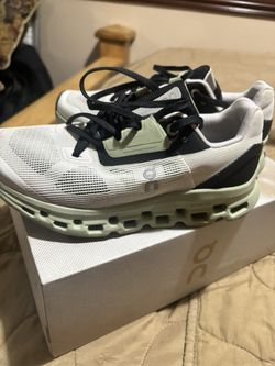 On Cloudstratus Shoes