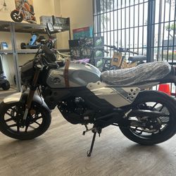 LIFAN KPM 200CC Motorcycle Fuel Injected 6 Speed