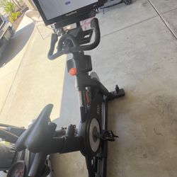 Nordic Track Commercial S22i Studio Cycle