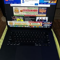 Apple MacBook Air 15-inch Laptop M3 16GB 256GB