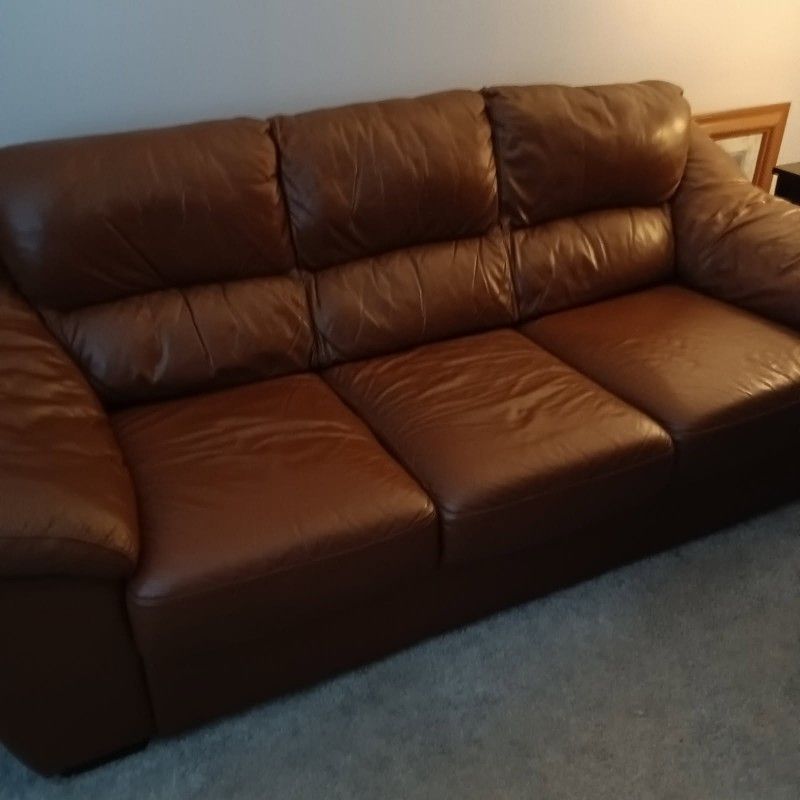 Learher Couch