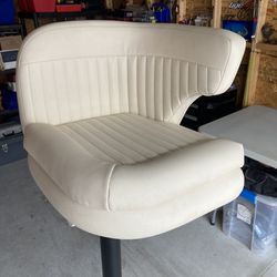 Grady white Helm Chair