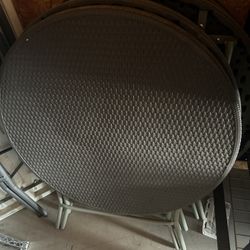 Round Folding Table 