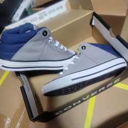 Converse New In Box Junior Size 1
