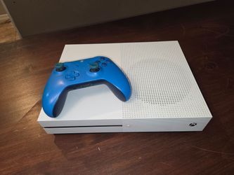 XBOX ONE S - Factory Reset And Ready To Go, comes with (1) blue controller & xbox universal remote,

Power cord and HDMI cable included.