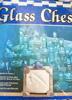 Glass chess set