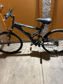 Hyper Mountain Bike
