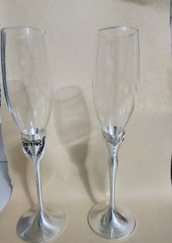 Lucky Collections Bride And Groom Champagne Flutes