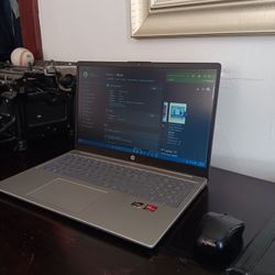 HP Laptop 15.6" LED