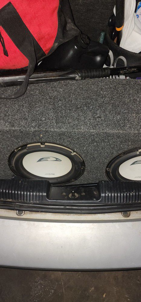 2 Apline E 10 Subwoofers In Box With A 480w Sony Explode Amp
