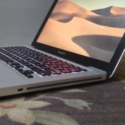 Apple MacBook Pro 13” display it5 Intel Processor 4GB RAM 500GB HDD STORAGE DRIVE $135 