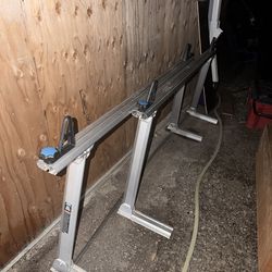 Universal ladder rack