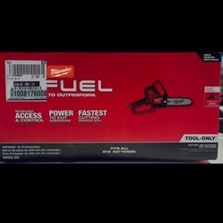 Milwaukee M18 FUEL 18VBrushless Battery 8 in. HATCHET Pruning Saw (Tool-Only)