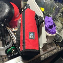 Vintage Attic Zone Isolate Water Bottle.