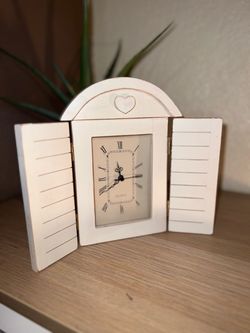 Vintage White Wooden Folding Shutter Clock