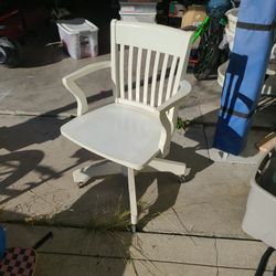 White Pottery Barn Desk Chair 